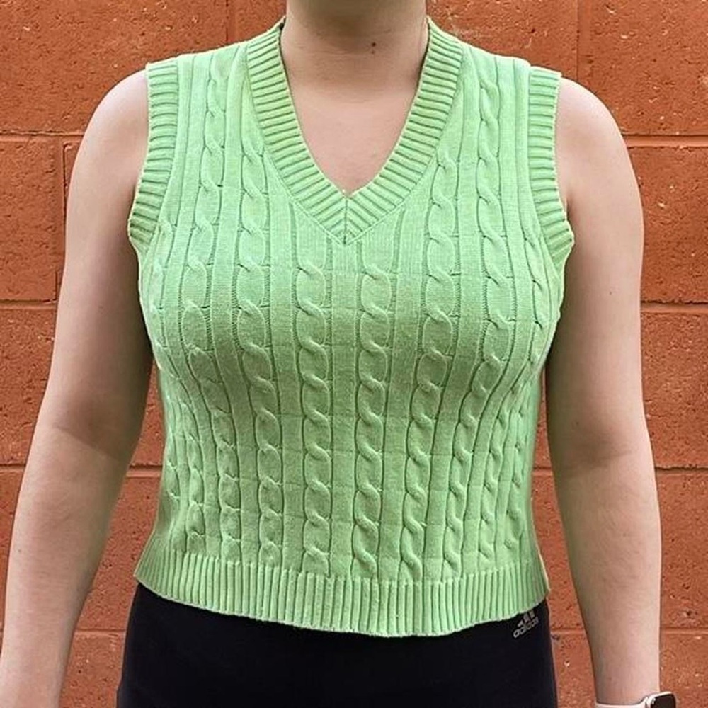 Green V-Neck Sleeveless Sweater Vest